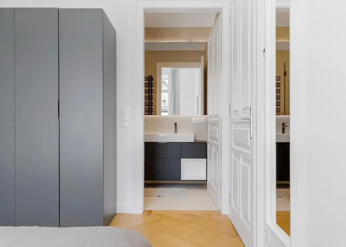 Luxury Neighborhood * Viena